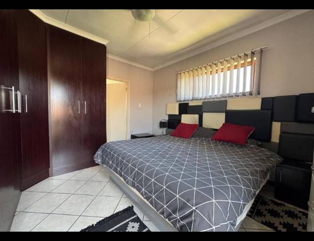 2 BEDROOM SECTIONAL TITLE FOR SALE IN MEYERSDAL